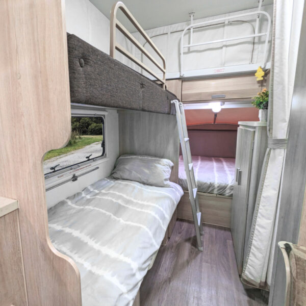 The Broome Jayco Expanda Caravan for Hire Victoria