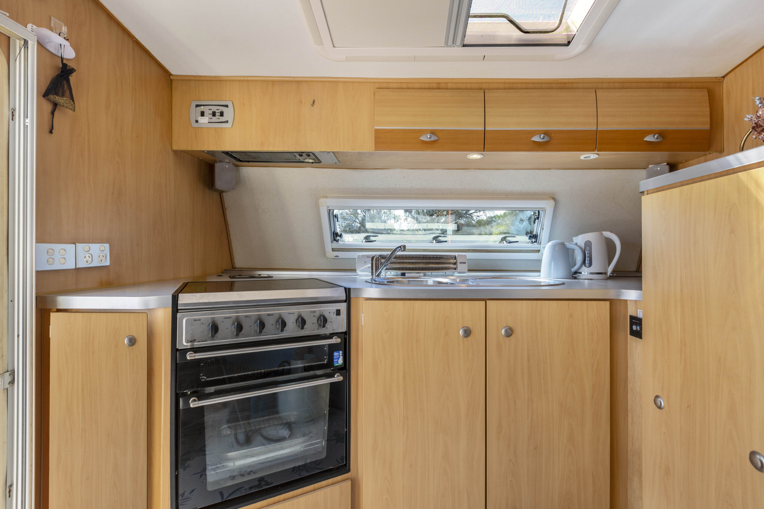 Christina Avan Eurostar - kitchen reduced