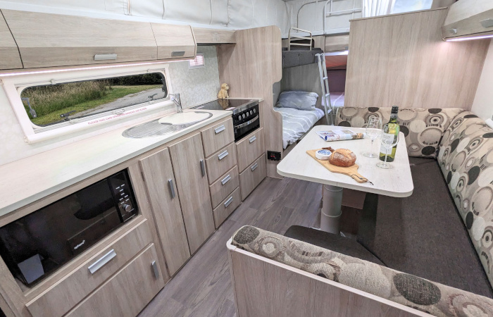 xr:d:DAFycIEvBHE:5,j:4104312477074454915,t:23102711