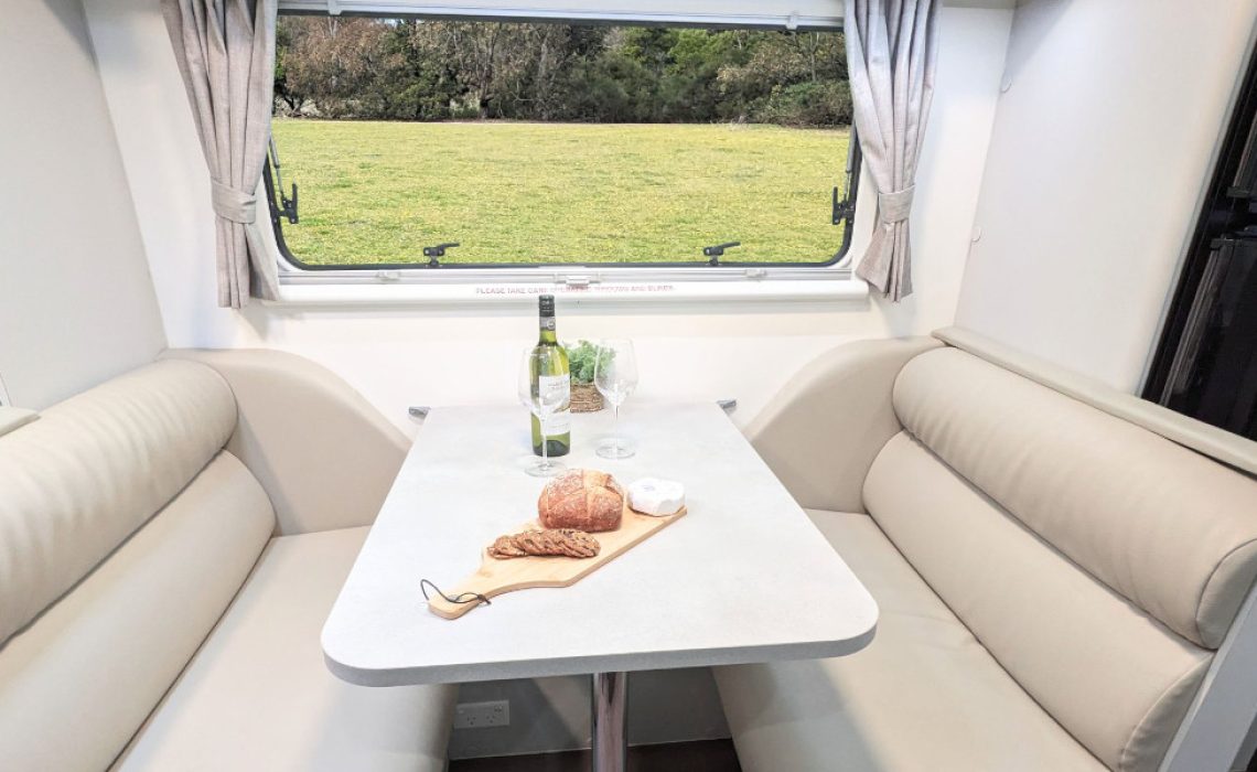 2018 Jayco Journey 19.61-3