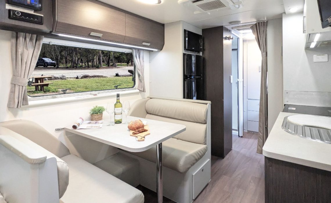 2018 Jayco Journey 19.61-3